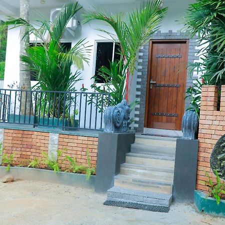 Star Rain Tour Inn Ratnapura Zewnętrze zdjęcie